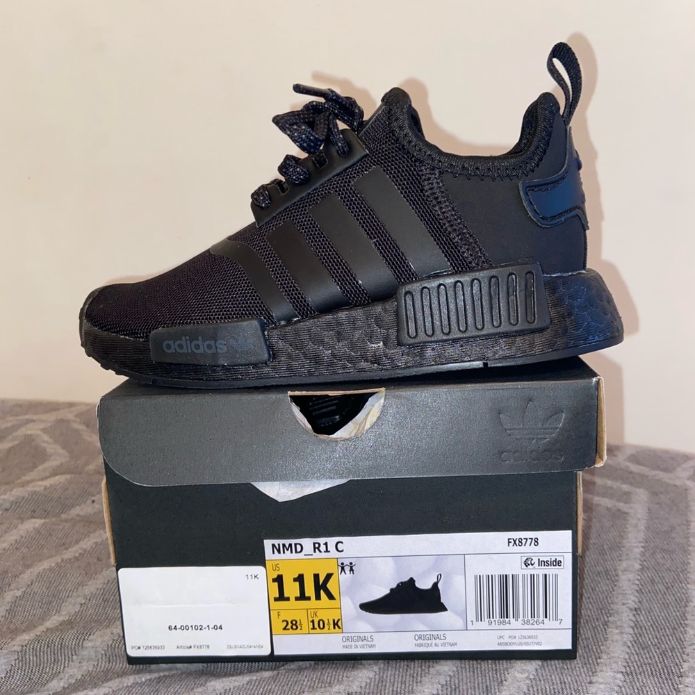 Kids Adidas sz 11k